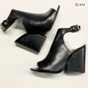 Tory Burch Grove 100mm Open Toe bootie size 7.5